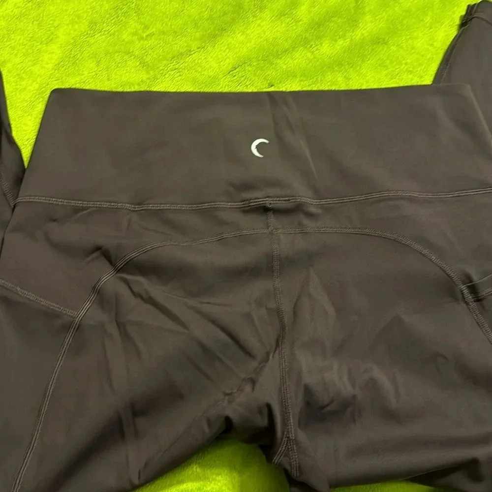 ZYIA Wine Pocket Brillant Hi Rise Capri Legging 20" Size 14-16 - Picture 5 of 7